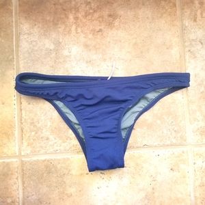 Jolyn Bikink bottom size Medium